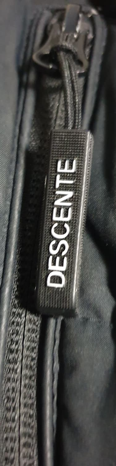 데상트 구스다운 혜비 벤치파카 롱패딩 블랙 (90) 상품이미지4