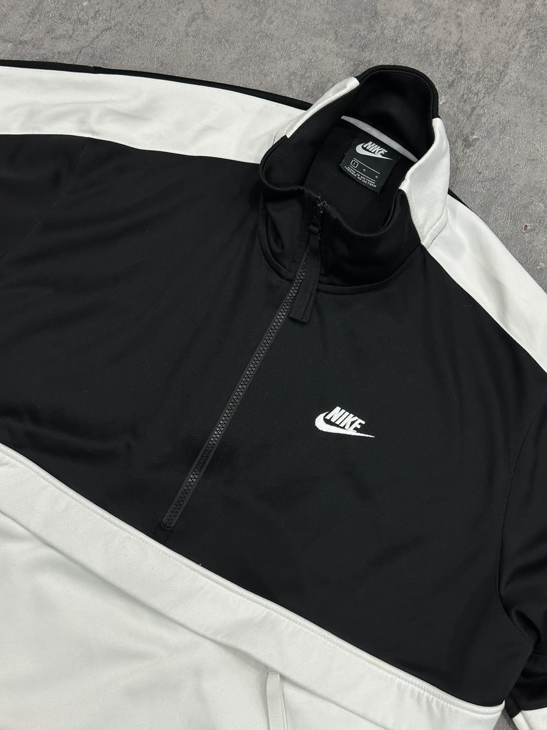 나이키 반집업 저지L 상품이미지3