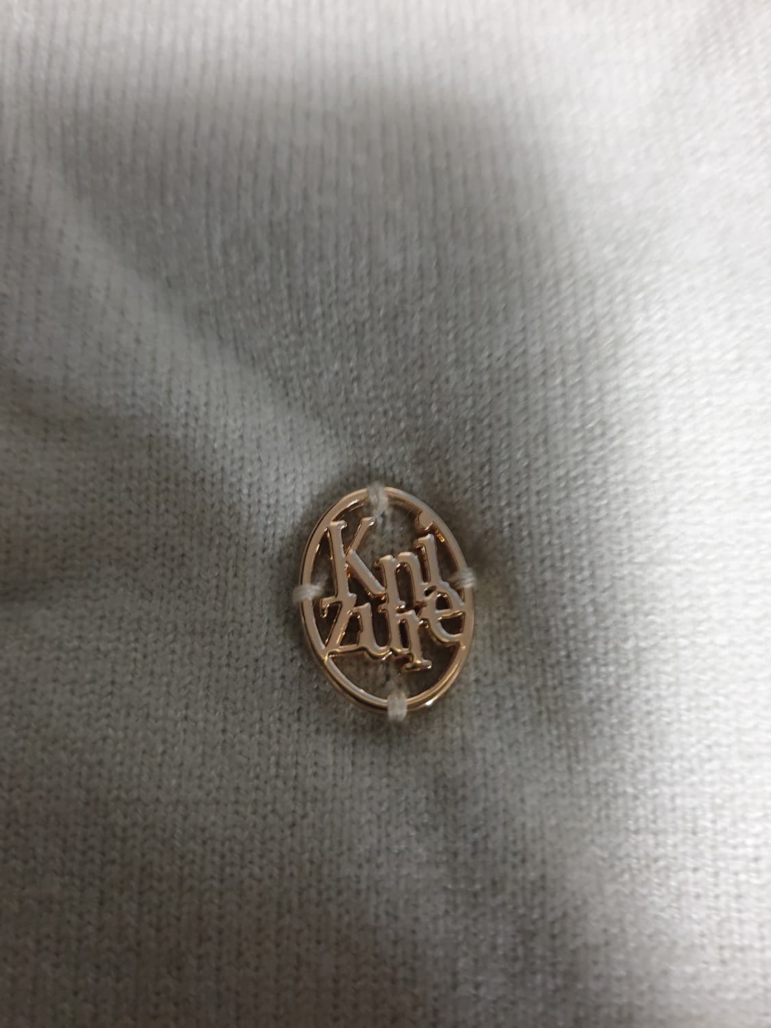 니주르 금장뱃지 세미크롭 가디건 라이트민트 (F) 상품이미지3