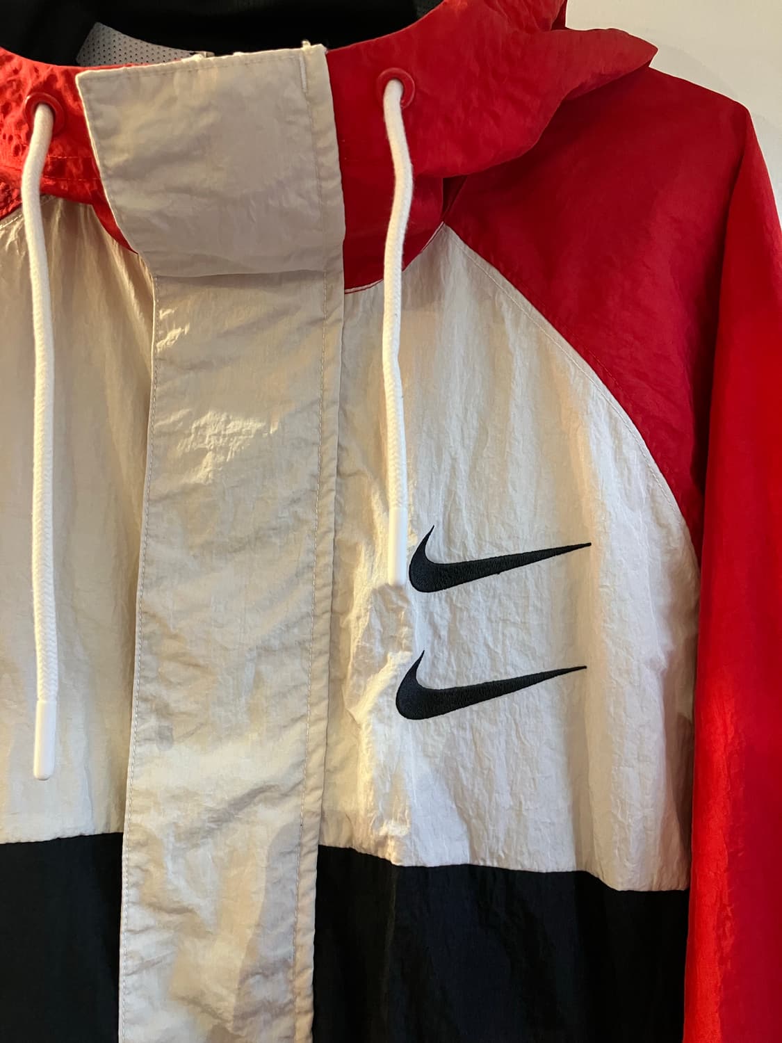 Nike 스우시 바람막이 XL 상품이미지2