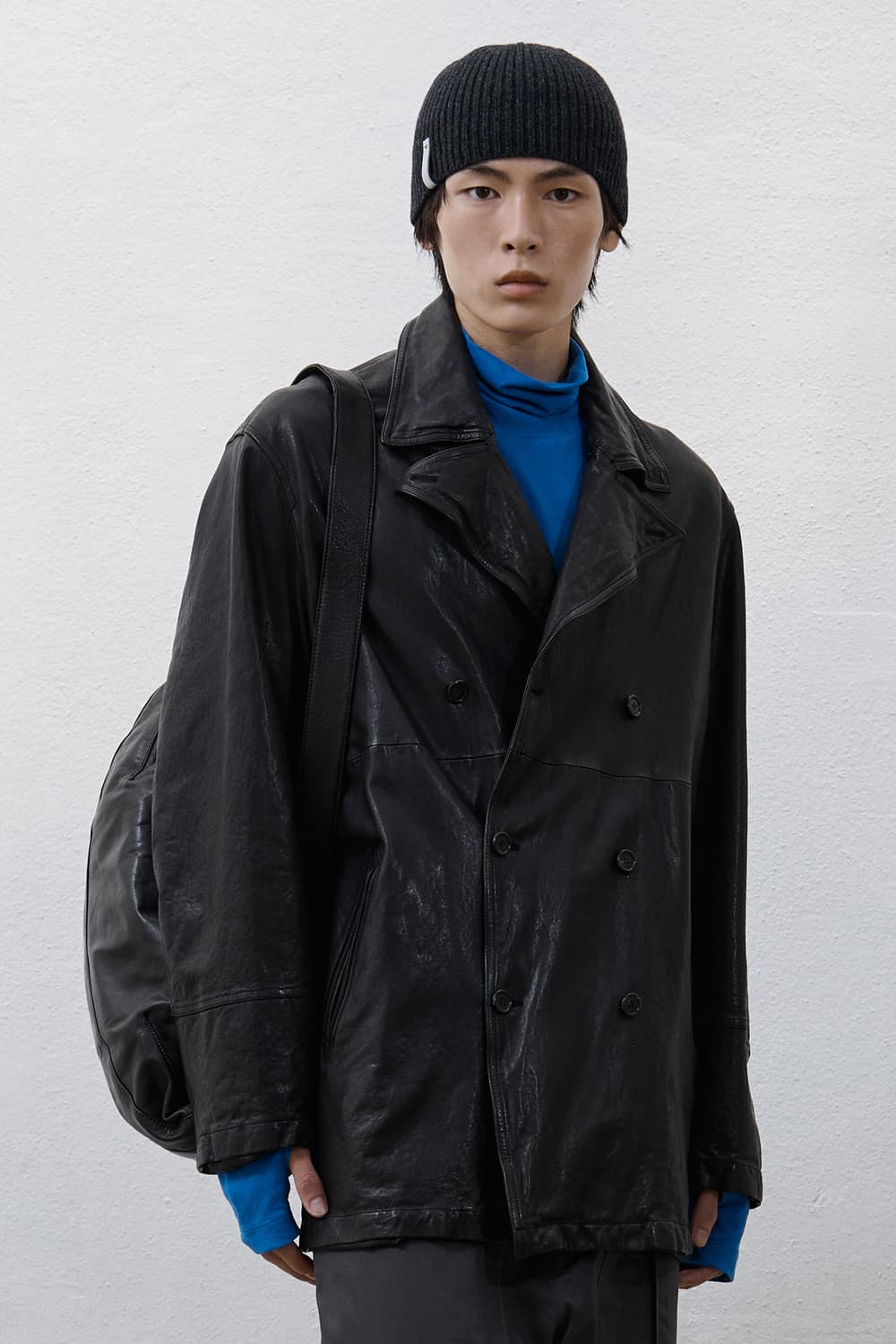 유스 25fw 워시드 레더 피코트 상품이미지1