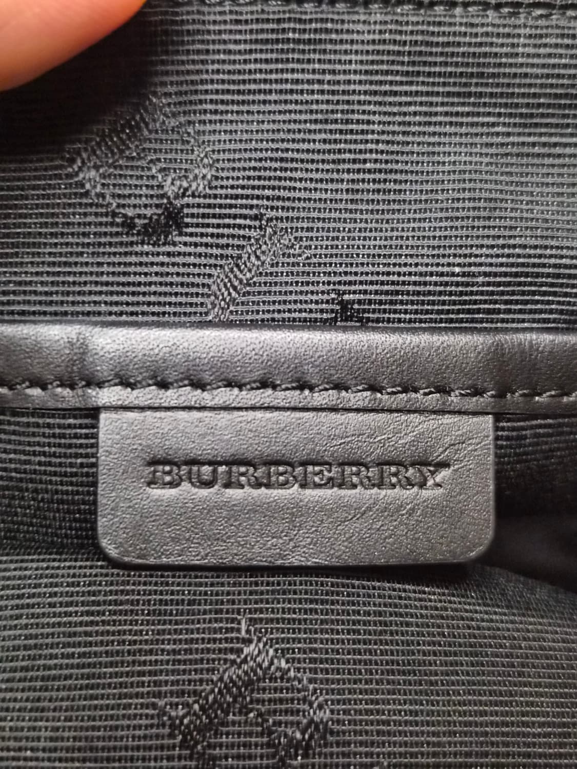 (정품) 버버리 로고 나일론 크로스백 (명품 여자 가방 숄더백) 상품이미지6