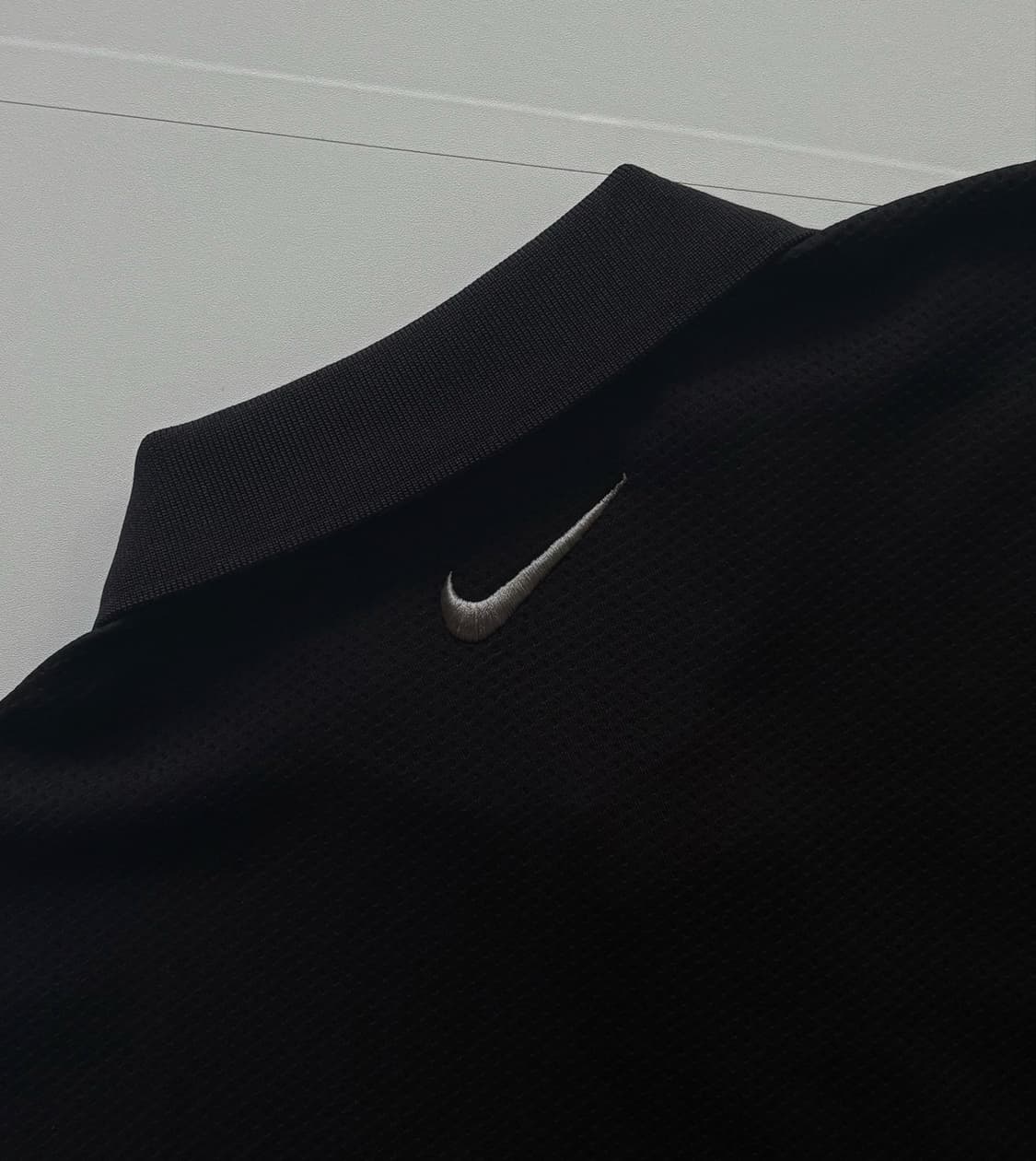 Nike 나이키 빈티지 블랙 스우시 반팔티 상품이미지4