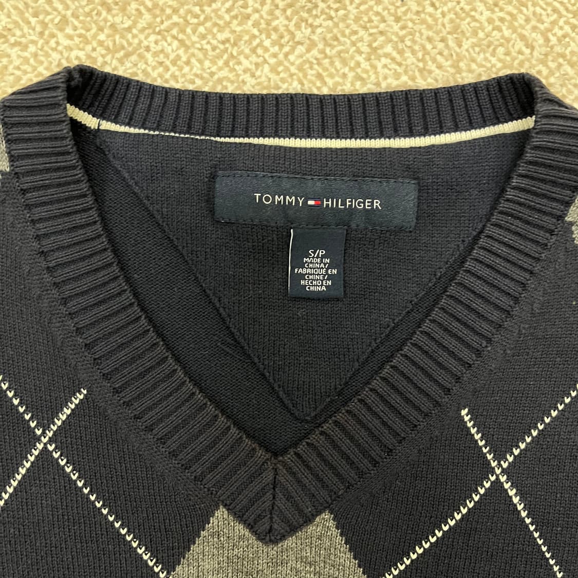 [S] 타미힐피거 아가일 체크 브이넥 니트 네이비 3938 상품이미지8