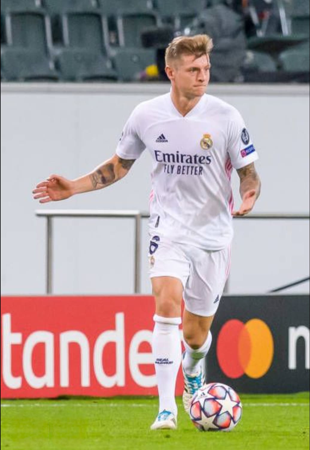 20-21 레알마드리드 토니크로스 유니폼 L사이즈 레플리카 상품이미지7