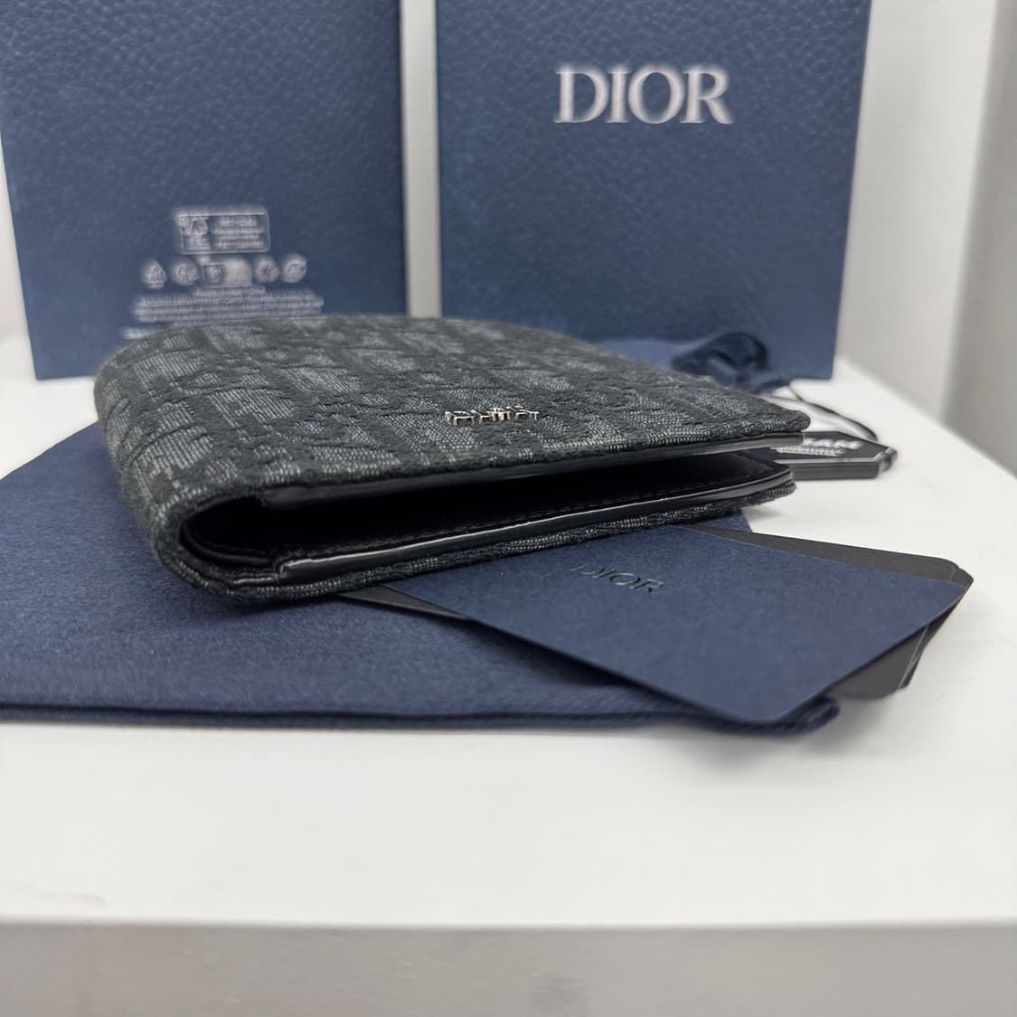 디올 오블리크 컴팩트 월릿 반지갑

새상품급

 상품이미지4