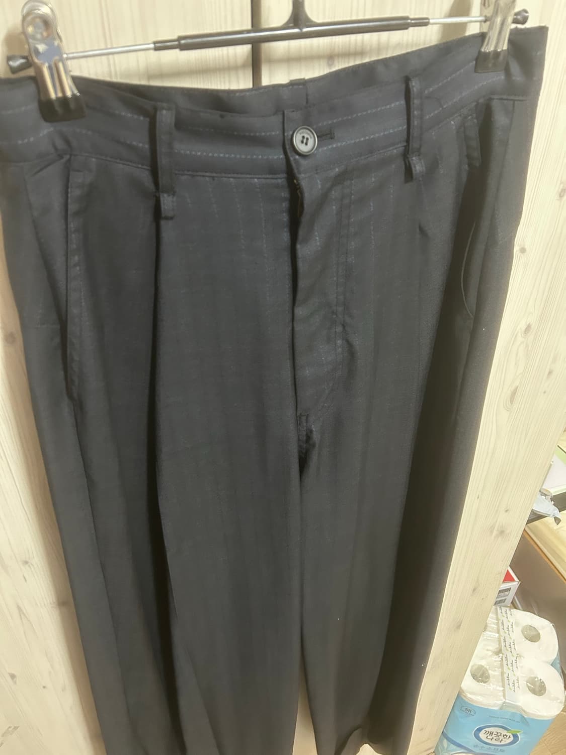 웨이비니스 딥 원턱 벨티드 슬랙스 블랙 상품이미지1