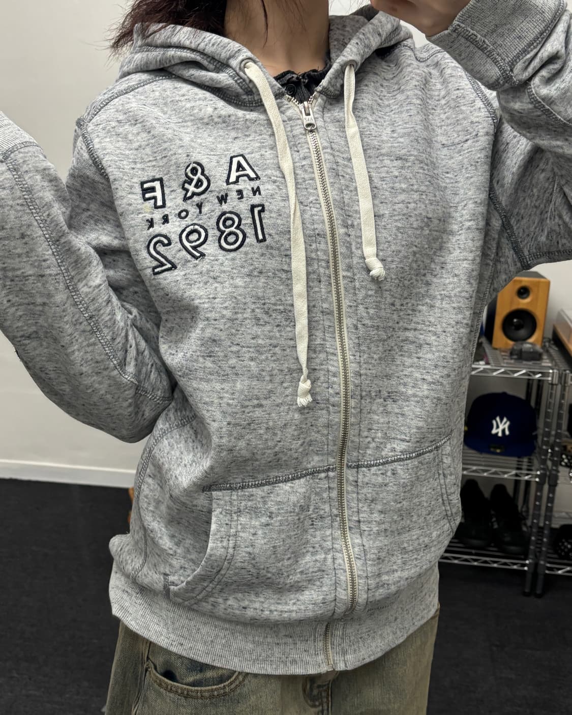 아베크롬비 스펠로고 보카시 니트 후드집업 상품이미지2