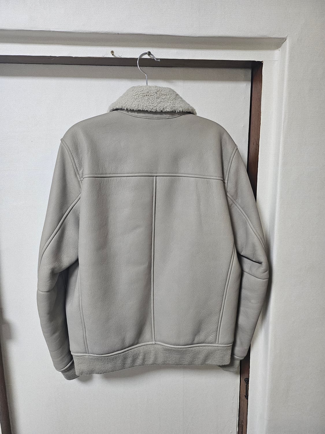 Theory 띠어리 베이지 양털 무스탕 자켓 상품이미지2