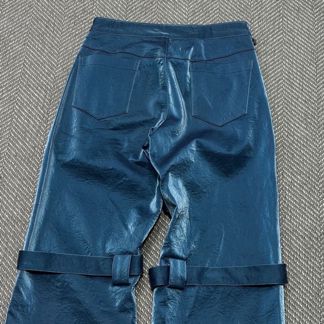 글로시 텍스쳐 벨티드 팬츠 v2826 상품이미지4