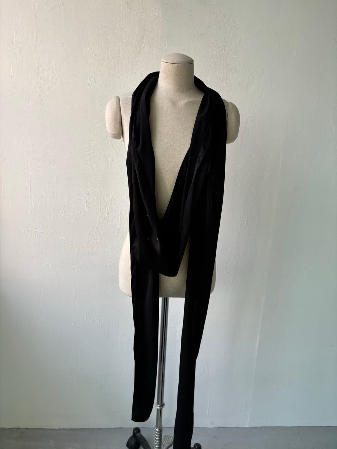 마르지엘라 블랭크 아티저널 실크 롱 스카프 상품이미지8