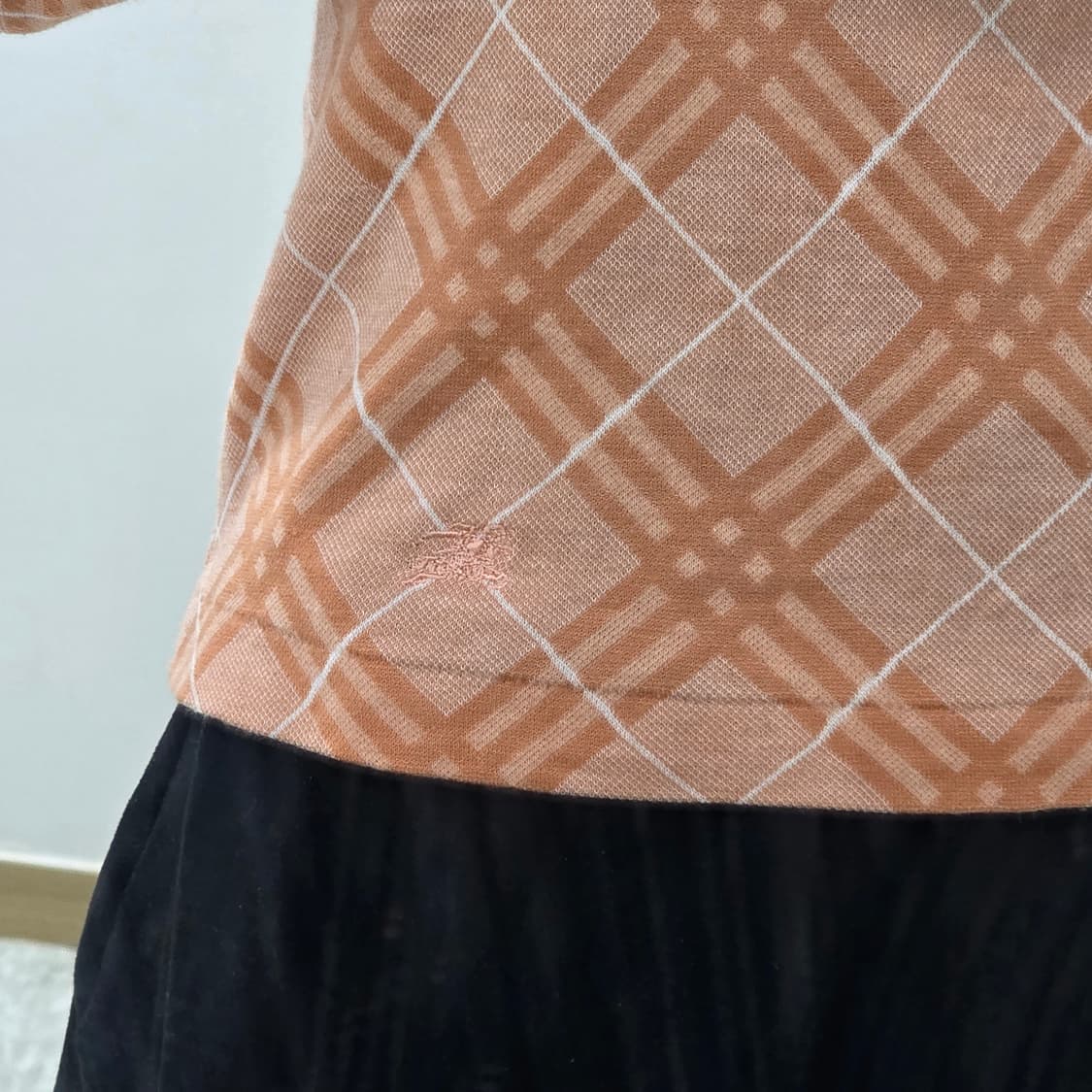 버버리 블루라벨 희귀 일본판빈티지)노바체크 라떼갸루 살구핑크오렌지색 니트 상품이미지3