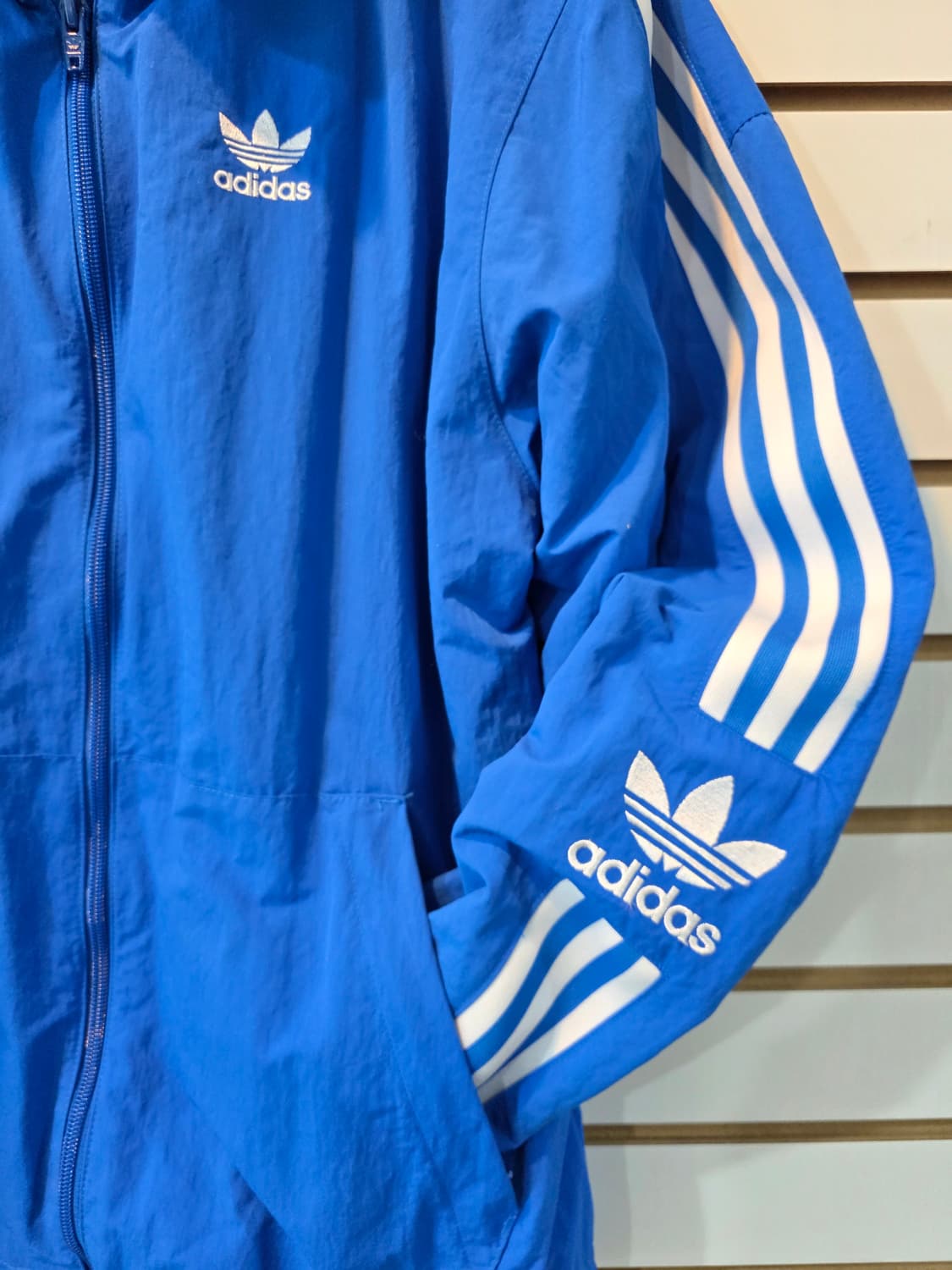 ADIDAS 아디다스 바람막이 상품이미지4