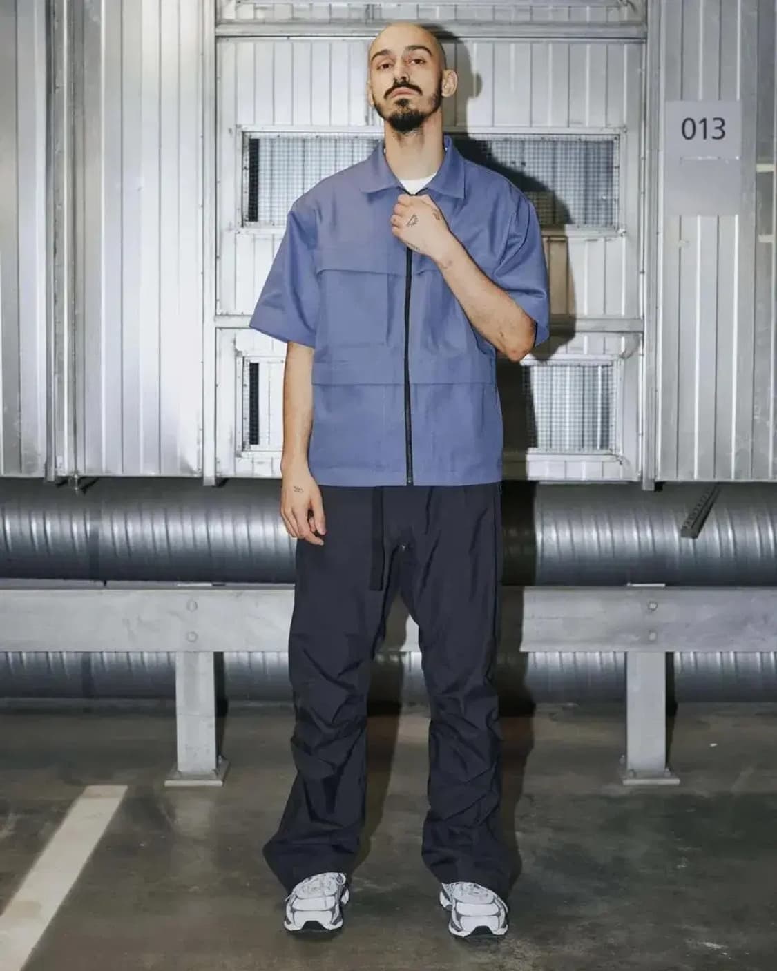 GR10K 클롭맨 챌린저 셔츠 상품이미지2