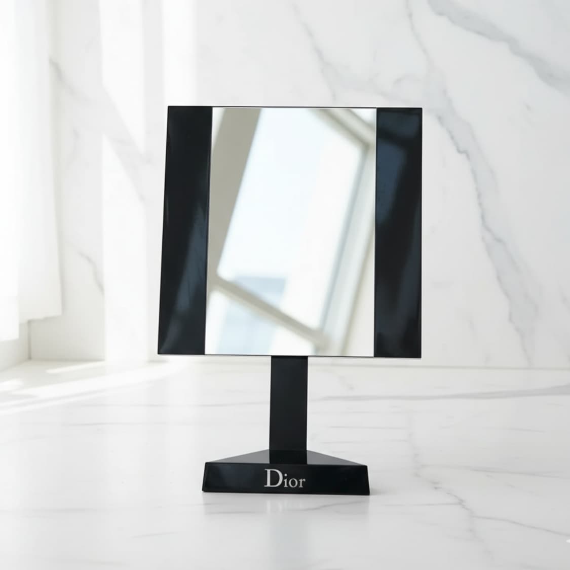 디올 스탠드 거울 상품이미지1