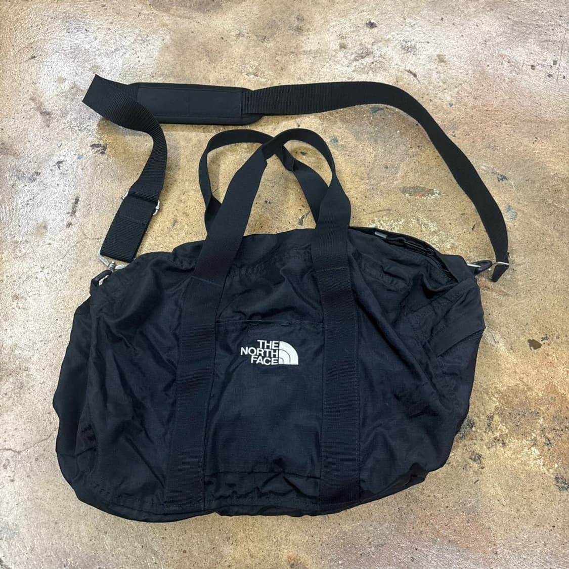 노스페이스 블랙 나일론 크로스백 보스턴백 상품이미지2