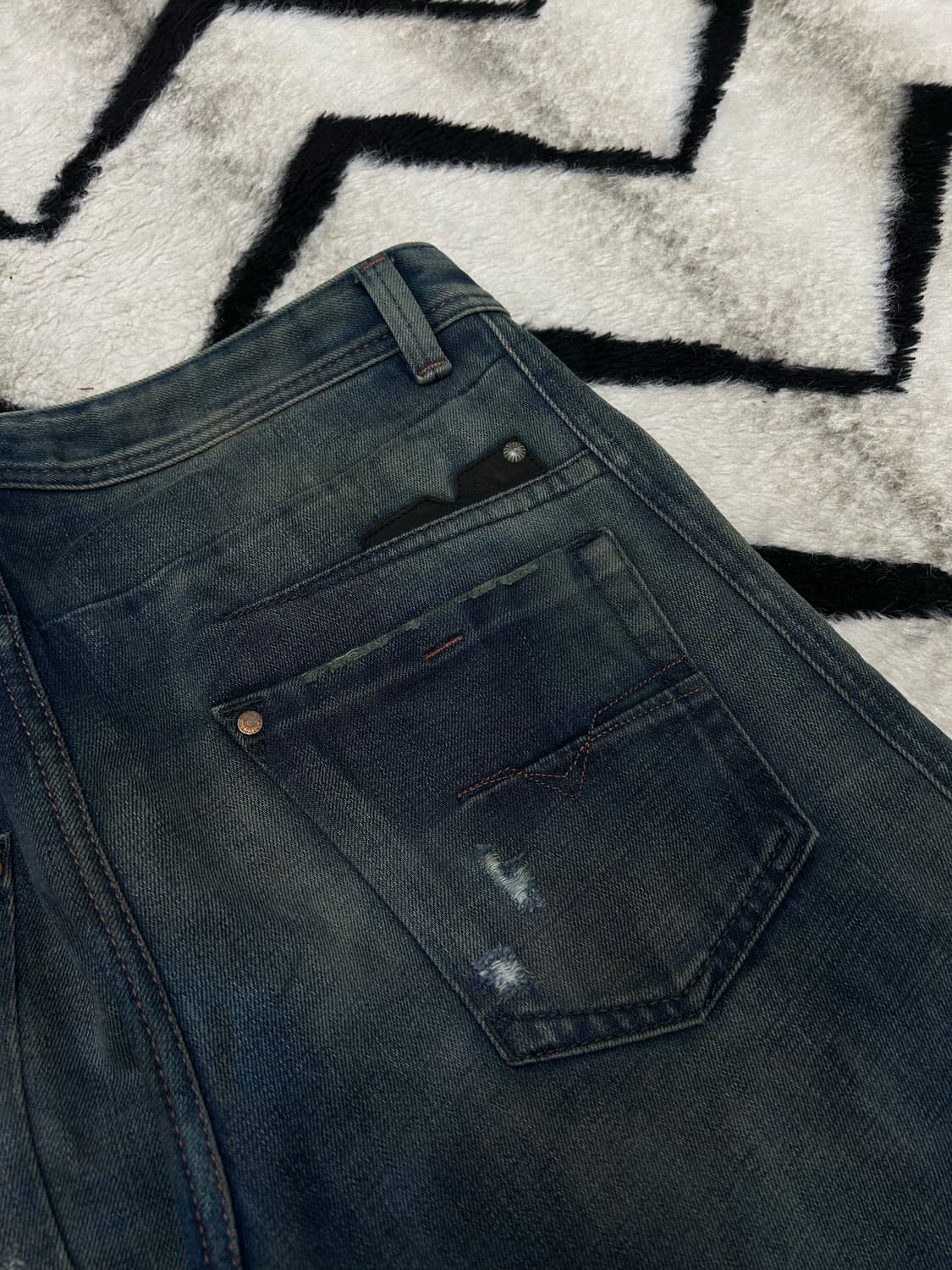 [32]디젤 Darron 데미지 워싱 데님팬츠/래귤러슬림 상품이미지1