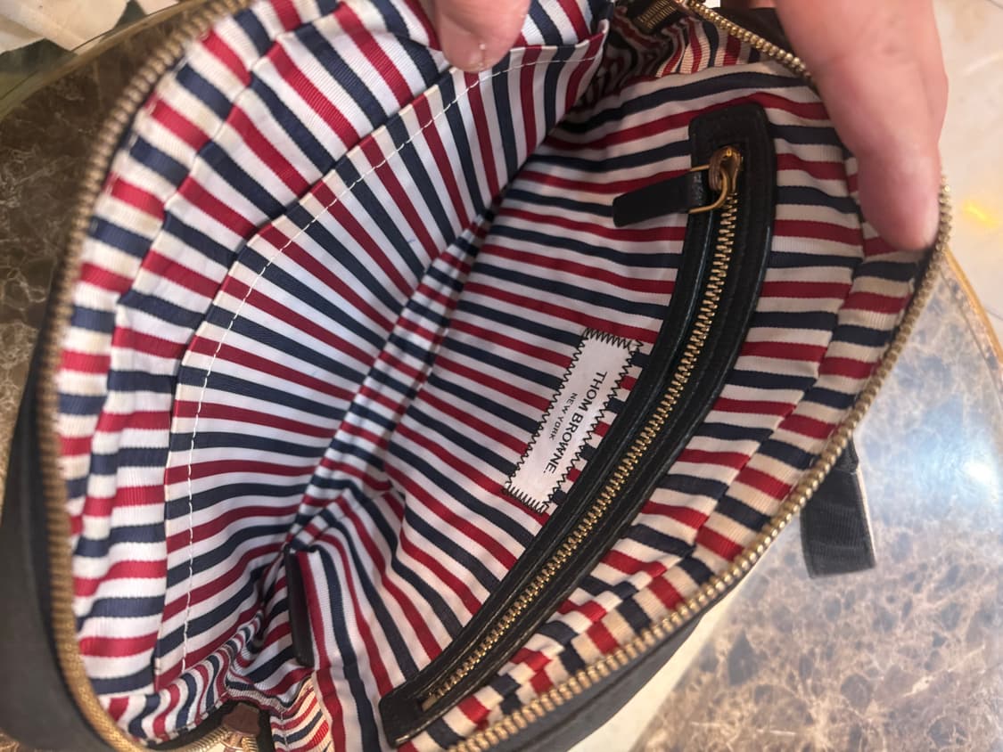 정품 톰브라운 벨트백 팝니다 상품이미지7