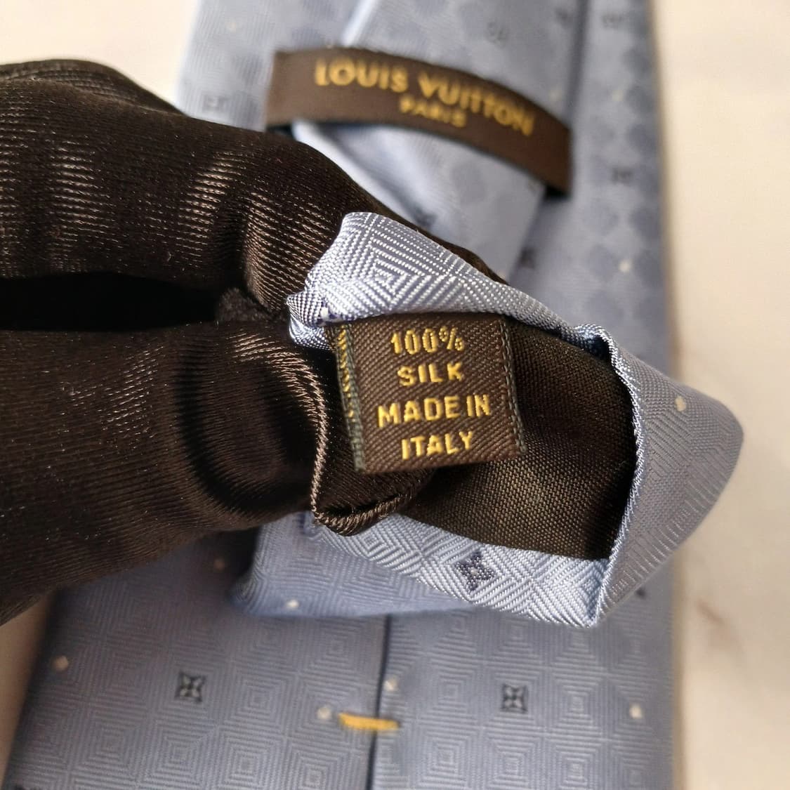 루이비통 실크 블루 시그니처 패턴 넥타이 9.6cm A+등급 E766
 상품이미지10