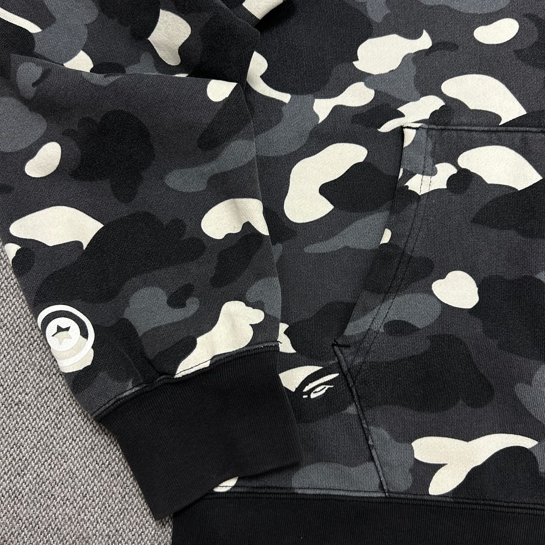 (한글택)베이프 반반 아수라 카모 샤크 후드집업(2XL) 상품이미지3