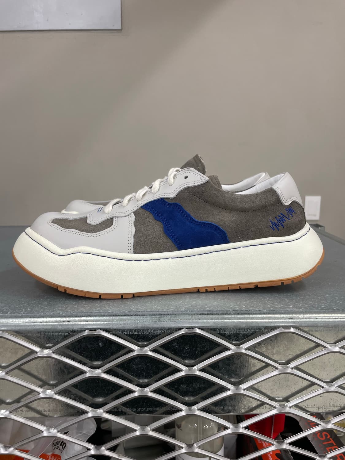 아더에러 로그 바우스 그레이 280 상품이미지1