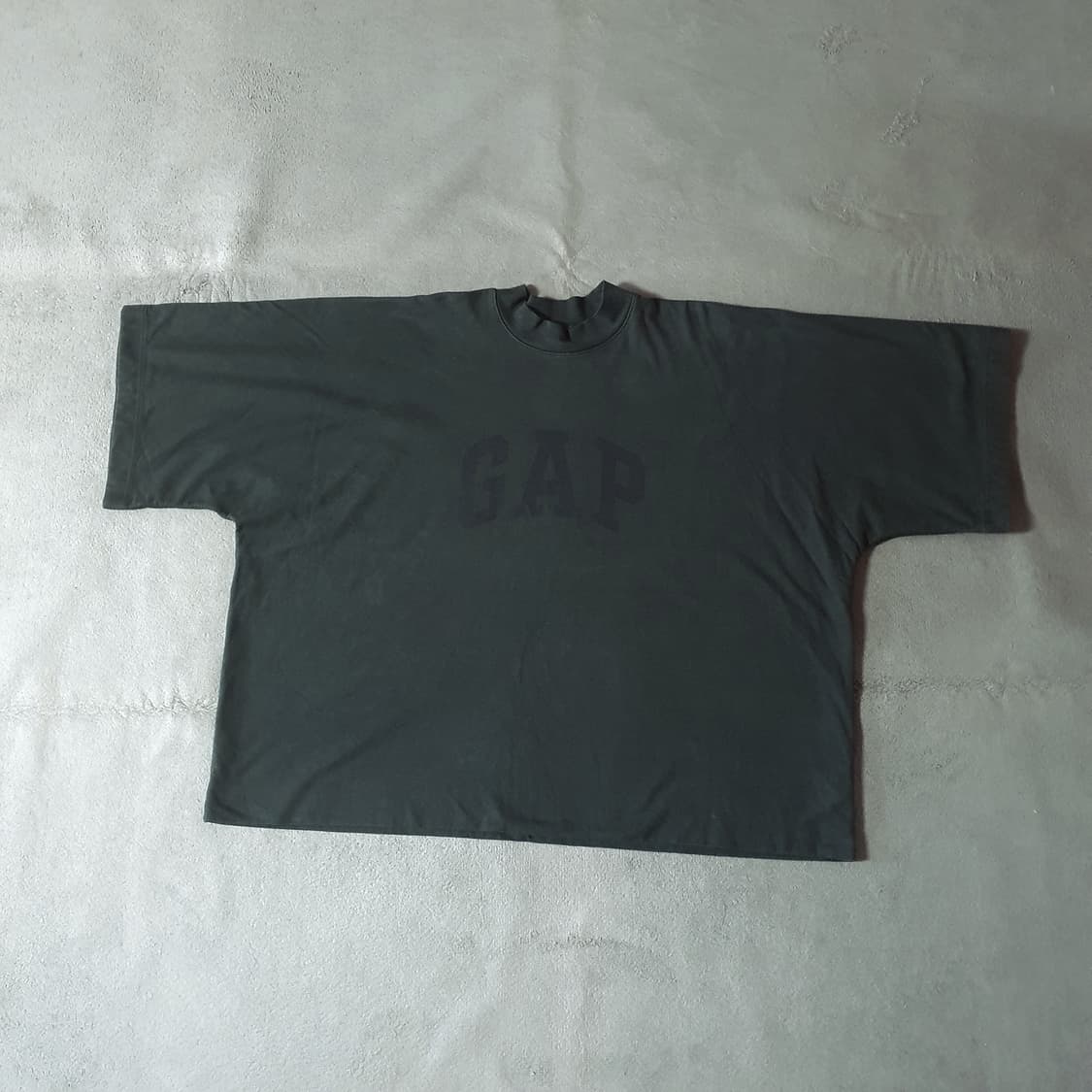 이지 갭 엔지니어드 바이 발렌시아가 3/4 도브 티셔츠 XL 상품이미지3