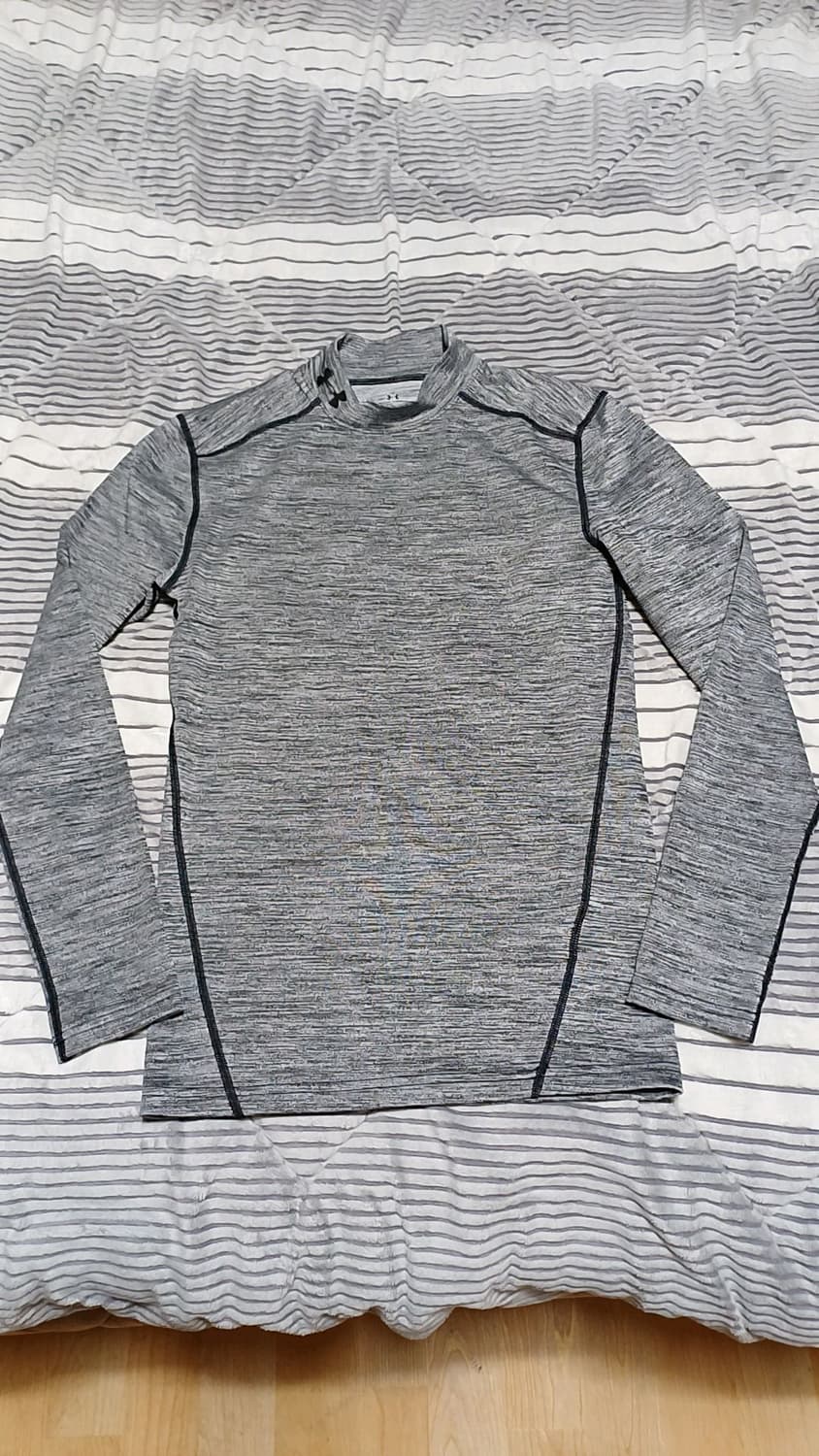 언더아머 약기모 컴프레션 95 가슴42 기장66 상품이미지1