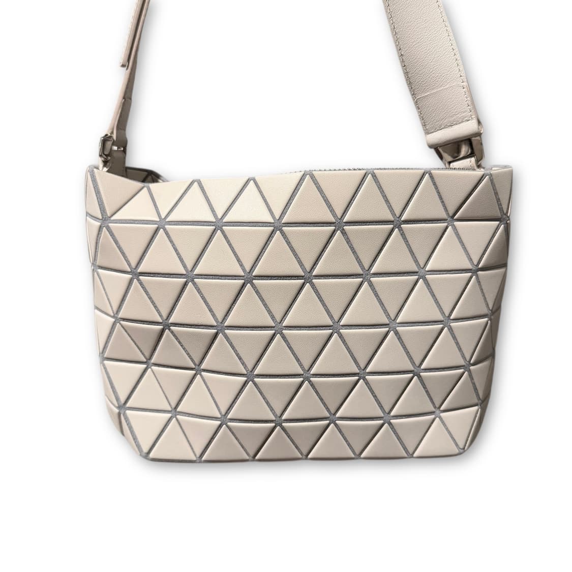 바오바오/이세이 미야케 크리스탈 매트 숄더백 상품이미지3