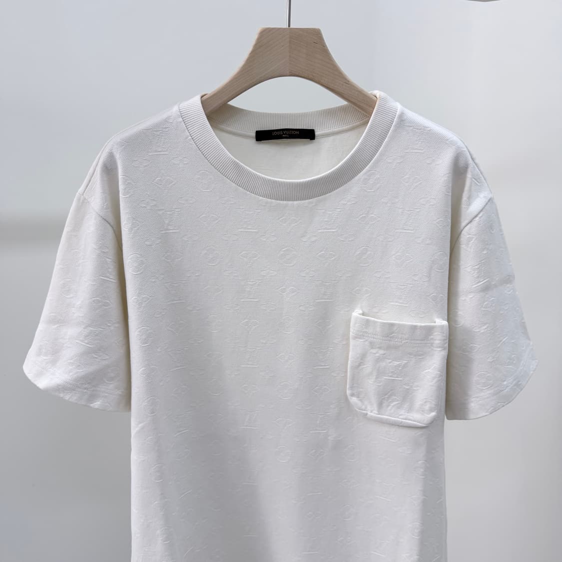 [A+급/XL] 루이비통 LV 모노그램 포켓 반팔 니트 블랙 상품이미지3