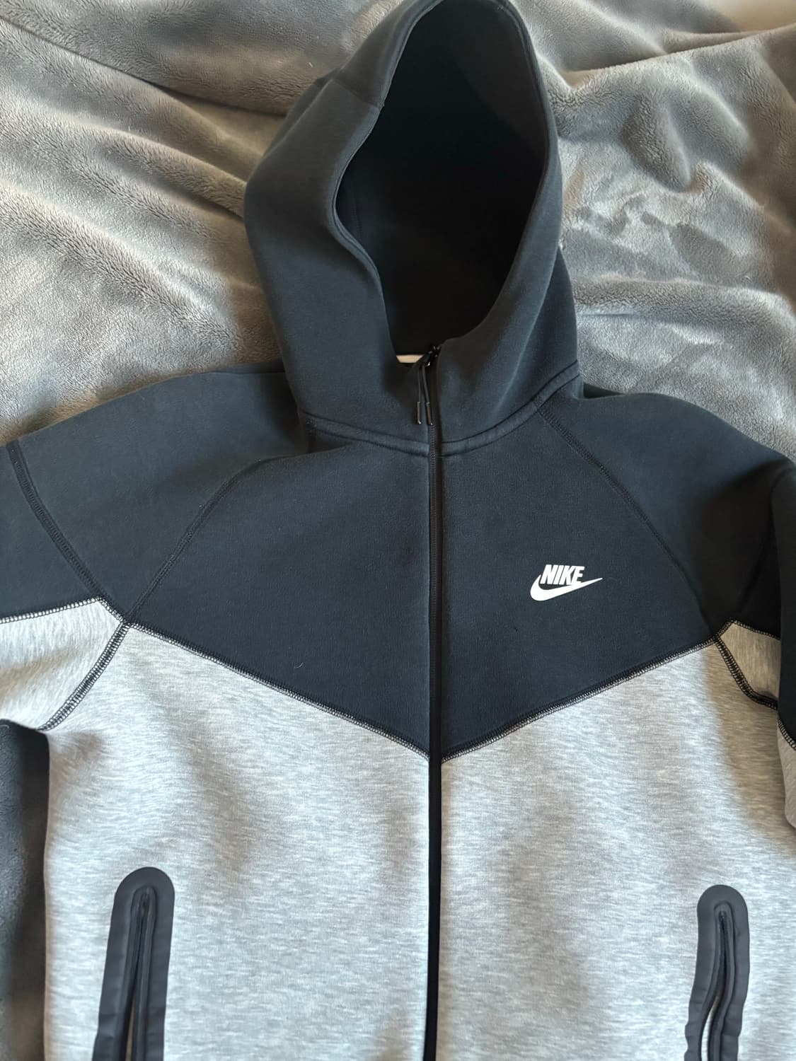 나이키 테크팩 블랙그레이 희귀색상 l 상품이미지3