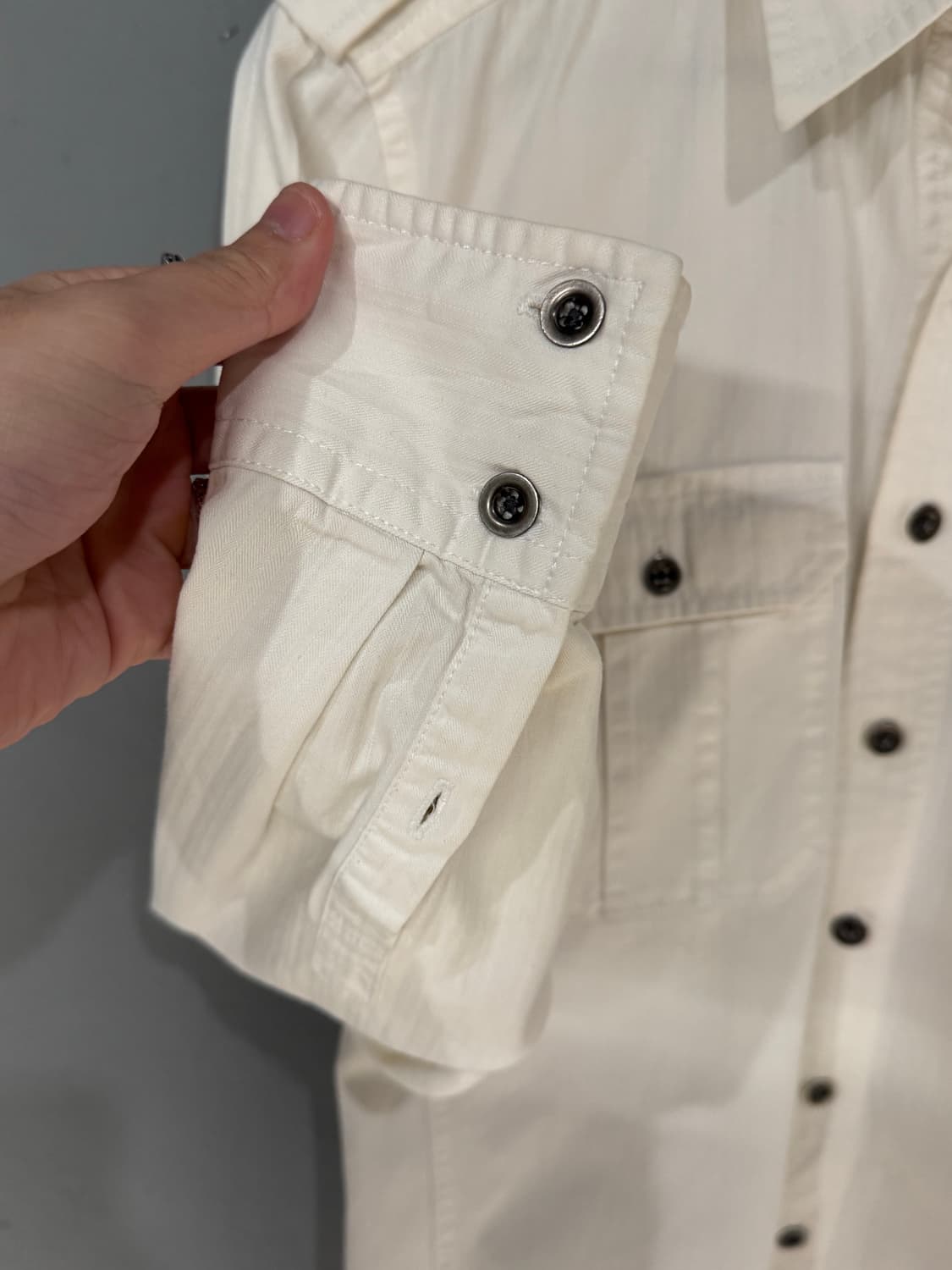 캐서린 햄넷 화이트 디테일 셔츠 상품이미지7