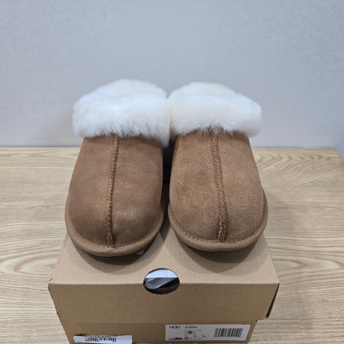 230 어그 UGG 모래네 슬리퍼 체스트넛 새상품 상품이미지2