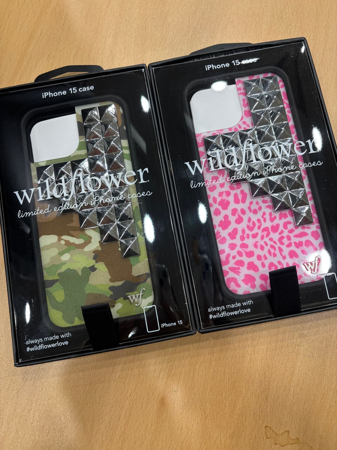 (새상품)와일드플라워 스터드 아이폰15 케이스 갸루케이스 상품이미지1