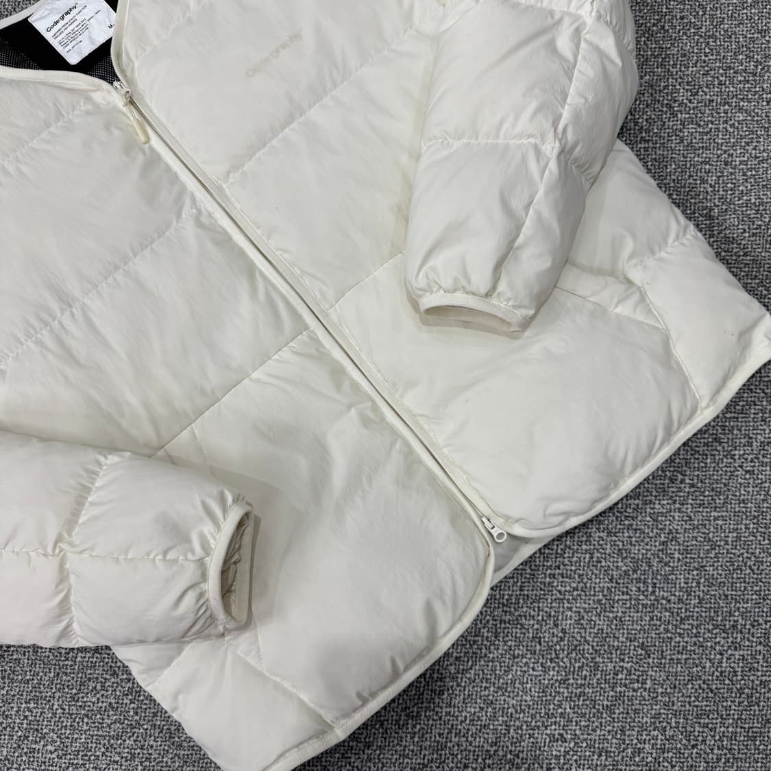 코드그라피 남여공용 경량 패딩 자켓 상품이미지3