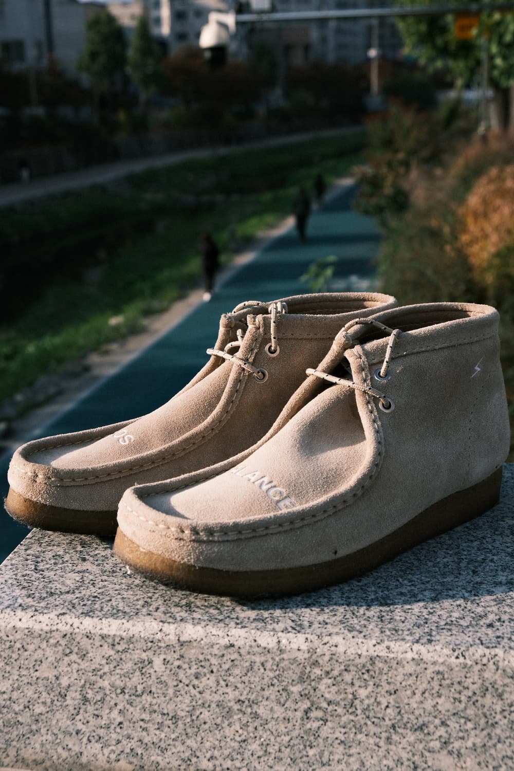 [275]언더커버 x 클락스 왈라비 부츠  상품이미지3