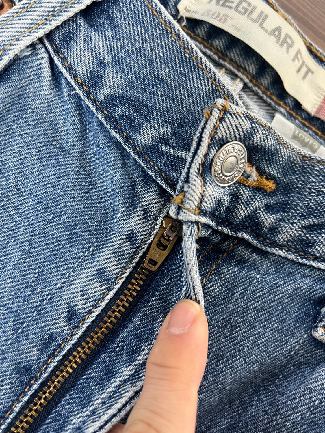 00s Levis 리바이스 505 레귤러 핏 연청 데님 팬츠  상품이미지5