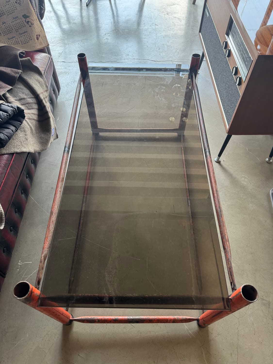 인더스트리얼느낌 유리 테이블 상품이미지8