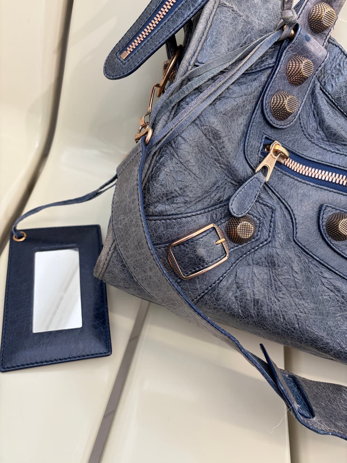 ❌거래중[A 정품] 발렌시아가 자이언트 시티 모터백 블루 카키그레이 상품이미지2