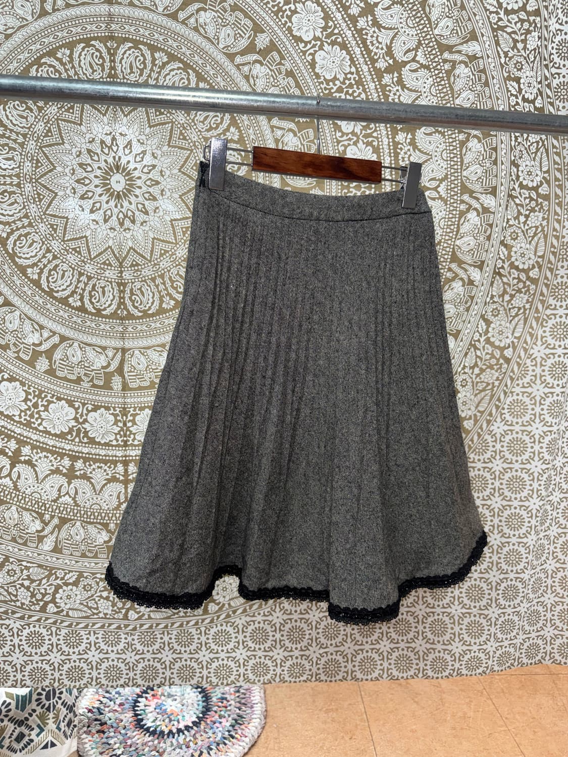 아날도바시니 디테일 미디스커트  상품이미지4