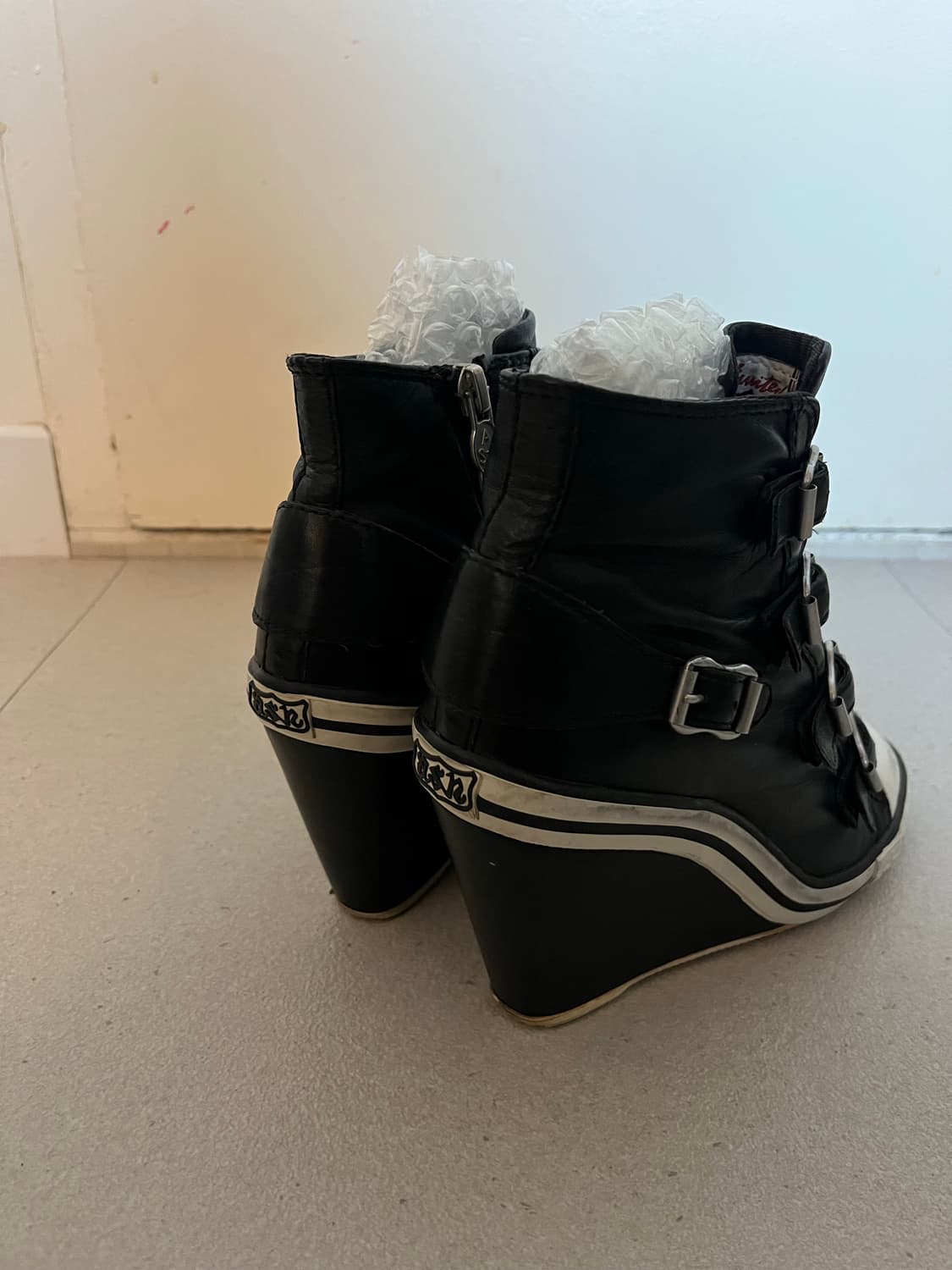 ASH 웨지힐 스니커즈 블랙 상품이미지3