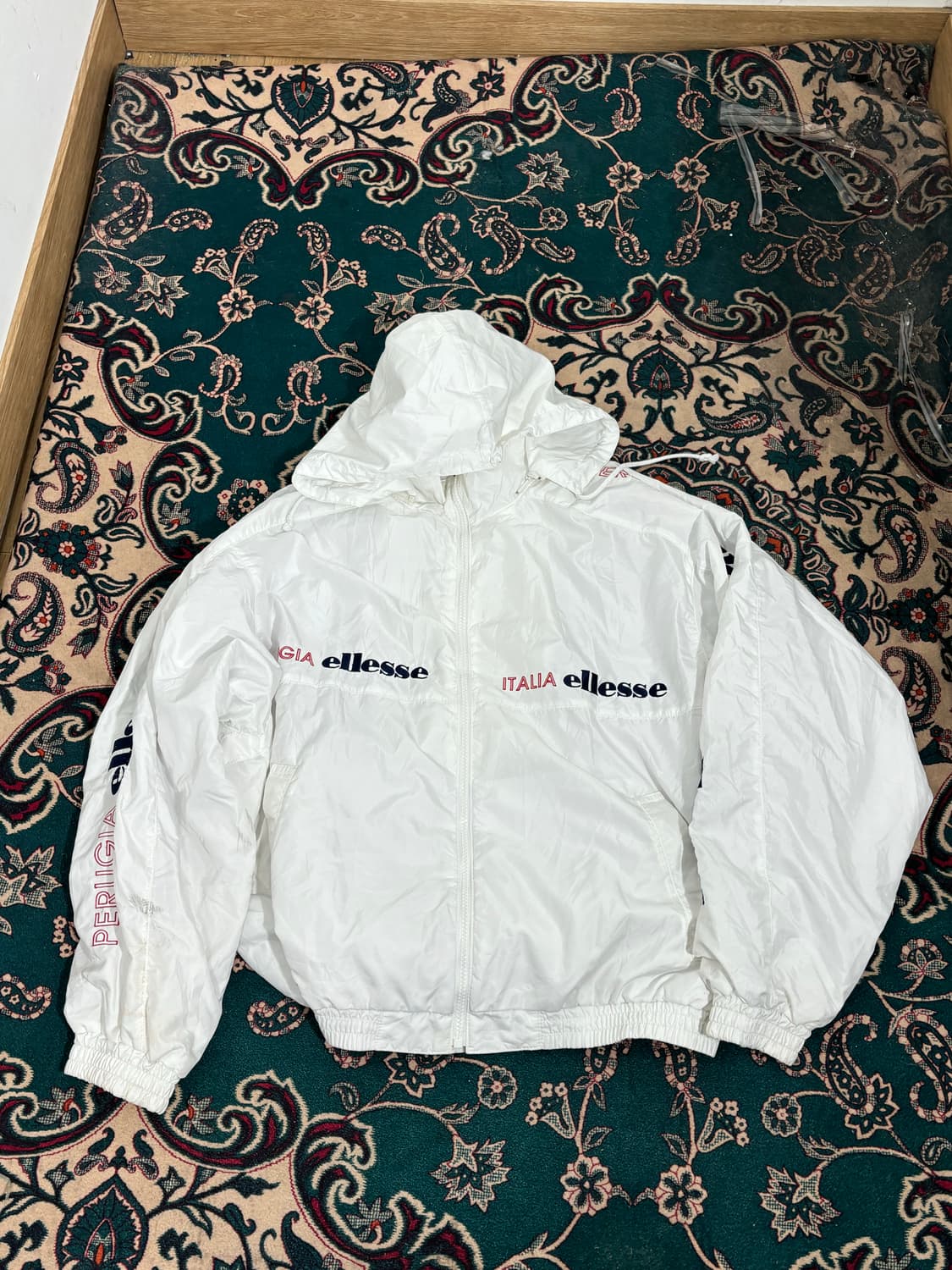 엘레쎄 화이트 바람막이  상품이미지3