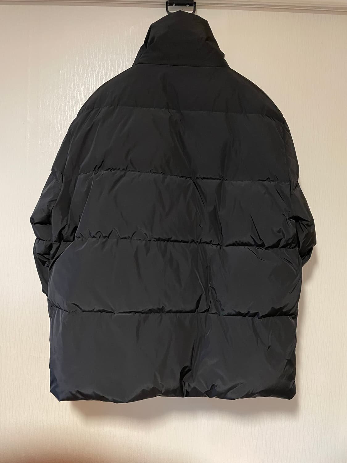 에뛰드(ETUDES) 덕다운 패딩 블랙 L 사이즈 판매합니다 상품이미지3