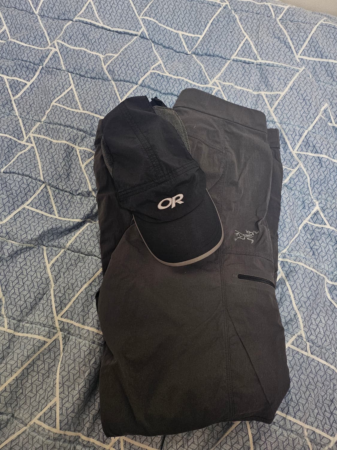 아크테릭스  그레이 팬츠 30사이즈 +or 모자 상품이미지6