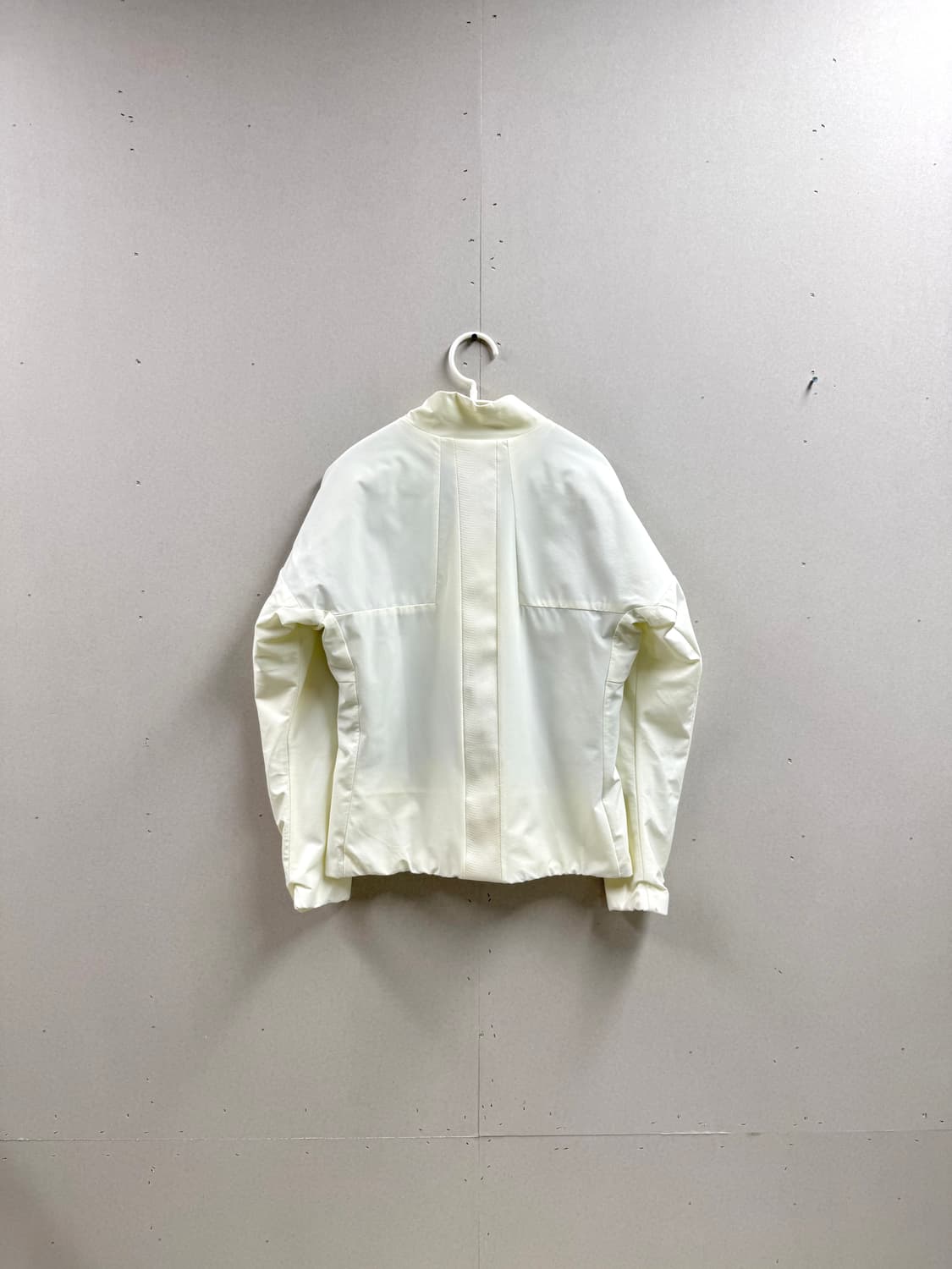 여성 S / 아디다스 바람막이 방풍자켓 트레이닝 아이보리 상품이미지6