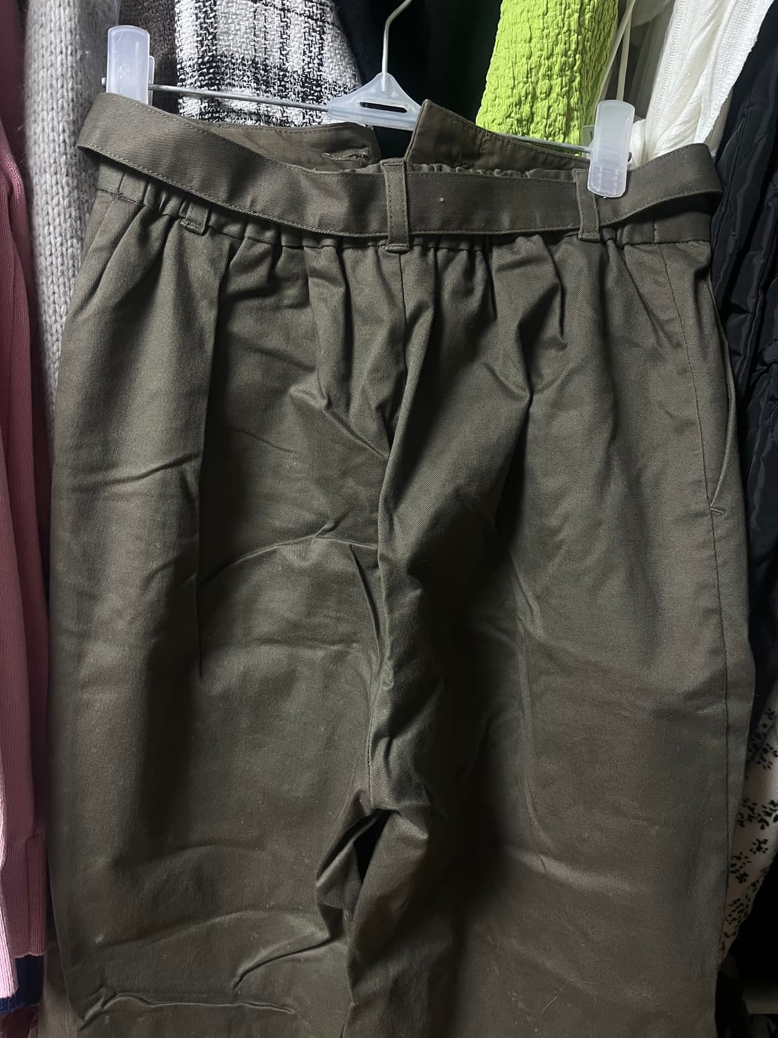 GU 이지 하이웨이스트 볼륨 팬츠 카키 S사이즈 상품이미지5