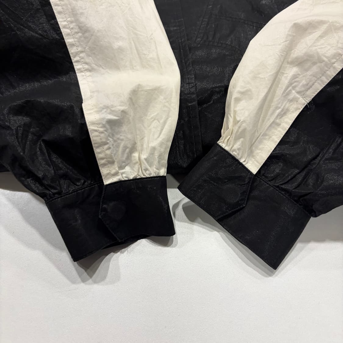 마뗑킴 블랙 화이트 코팅 배색 자켓 C221 상품이미지6