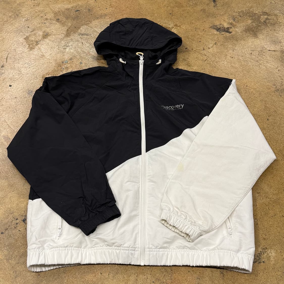 [정품/95] 디스커버리 블랙 화이트 바람막이 후드 자켓 b16 상품이미지2
