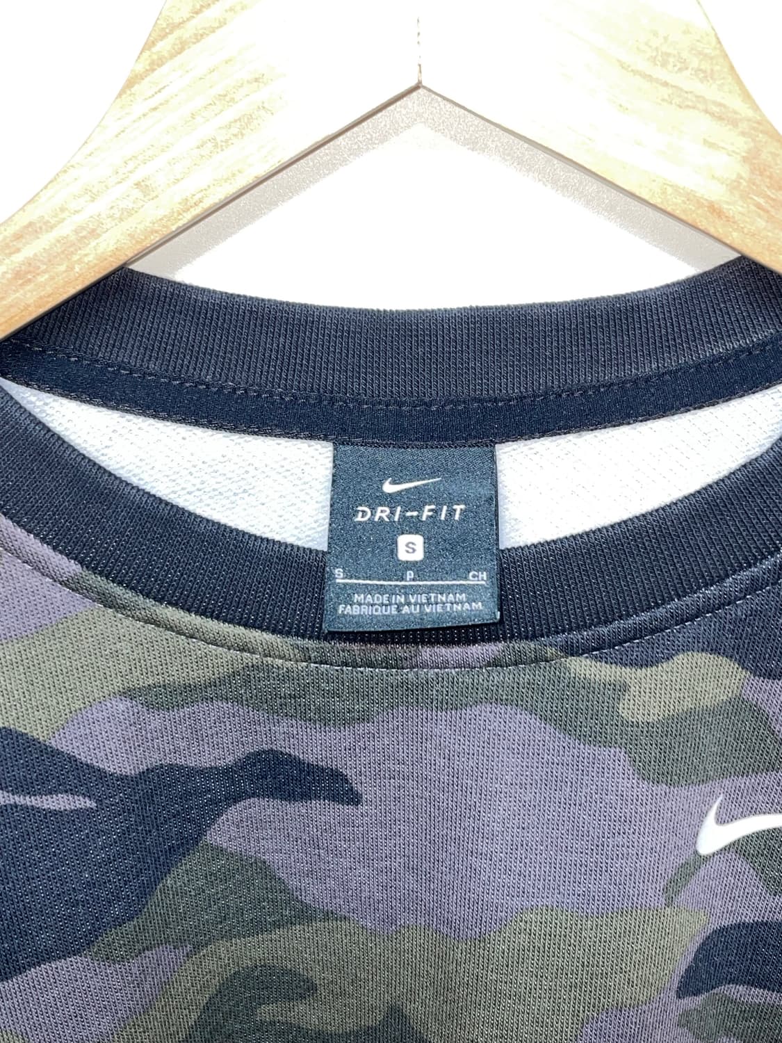 나이키 카모 크롭 맨투맨 상품이미지5