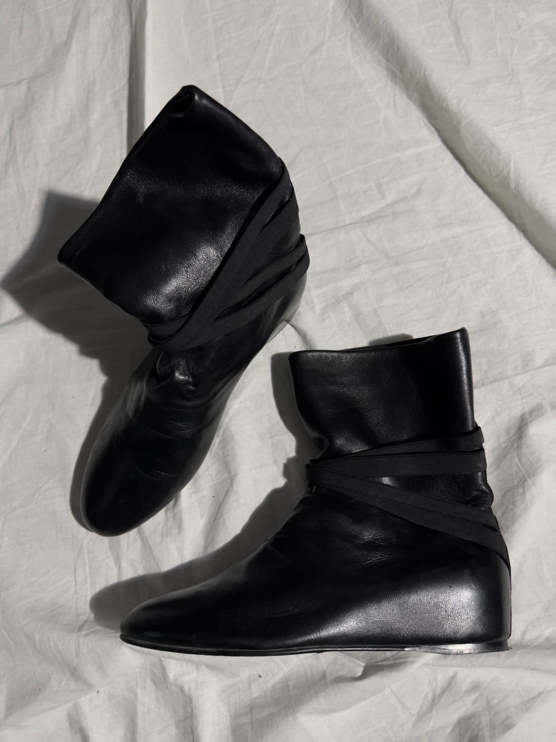 스튜어트 와이츠먼 스트랩 레더 웨지힐 앵클부츠 상품이미지1