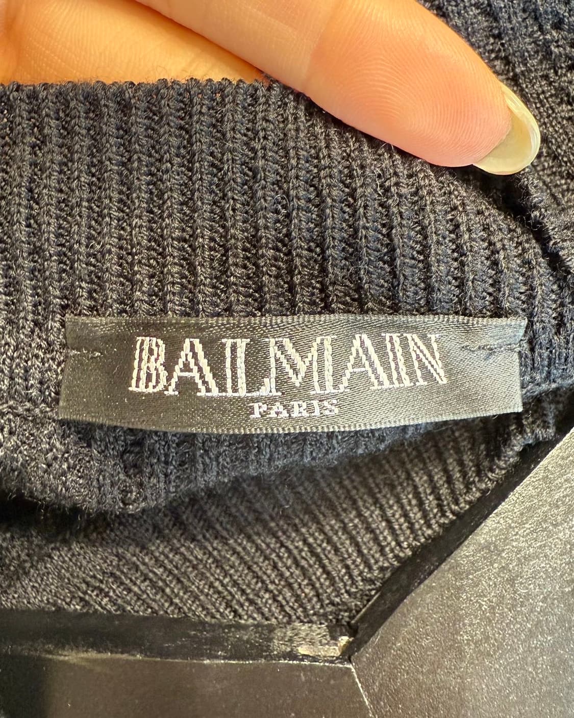 발망 블랙 금장 버튼 울 니트 상품이미지8